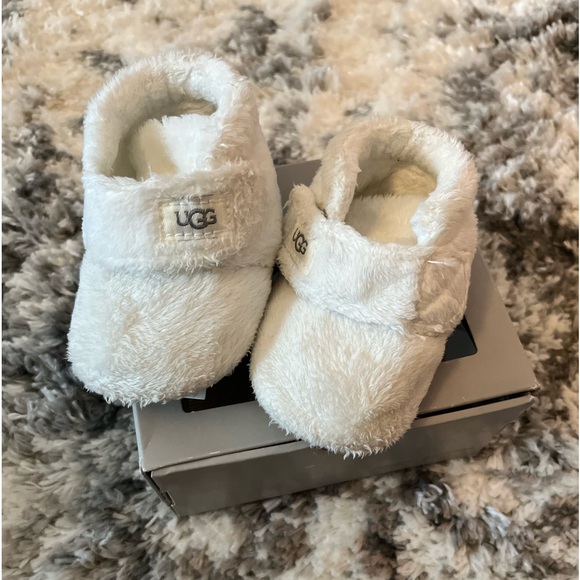 UGG baby booties - Picture 1 of 5